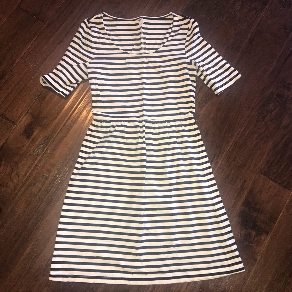 Old Navy Black and White Stripe Dress!